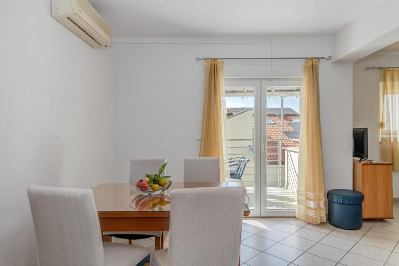Ruza&Nikolina "1" Apartmani - Baska Voda Ngoại thất bức ảnh