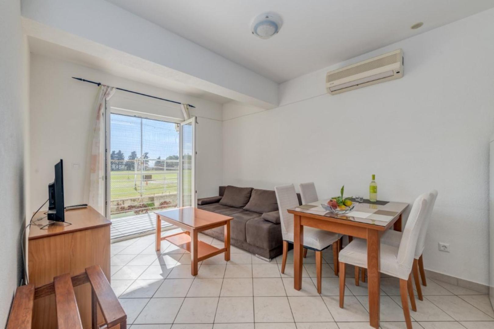 Ruza&Nikolina "1" Apartmani - Baska Voda Ngoại thất bức ảnh