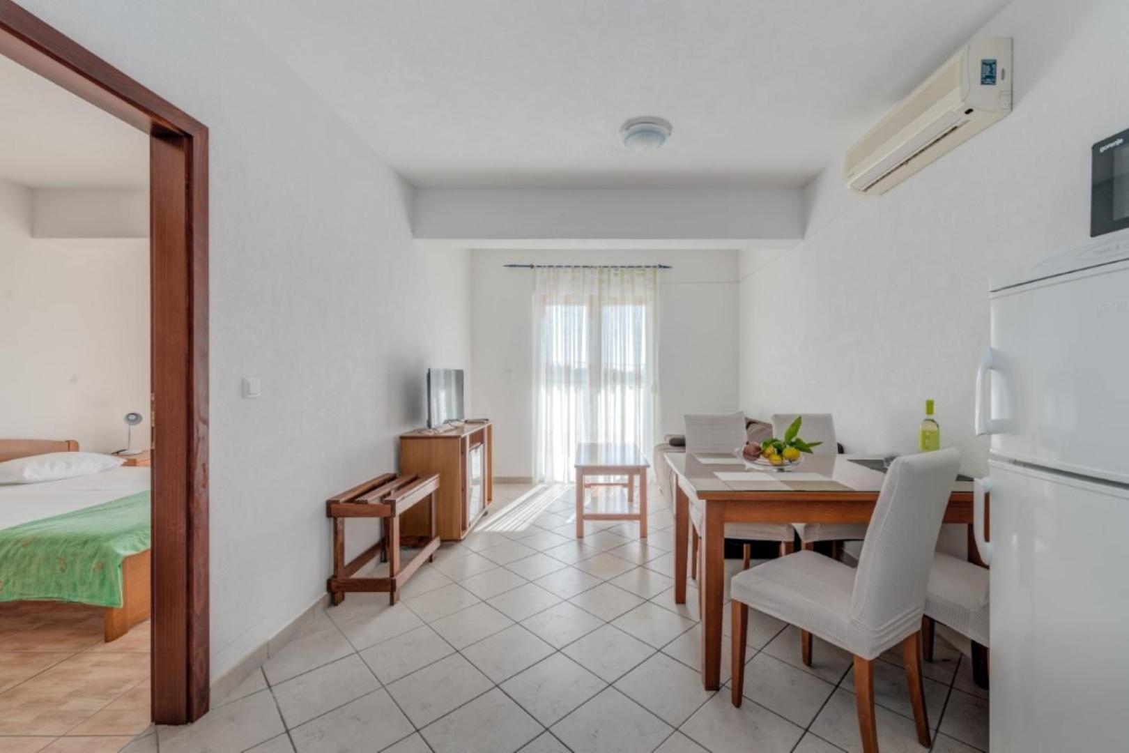 Ruza&Nikolina "1" Apartmani - Baska Voda Ngoại thất bức ảnh
